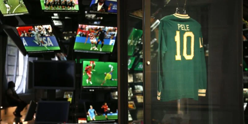 Museu do Futebol lança audioguia em formato de programa de rádio