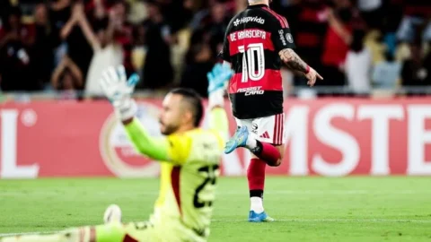Flamengo goleia Independiente Medellín por 4 a 1 na Copa Libertadores