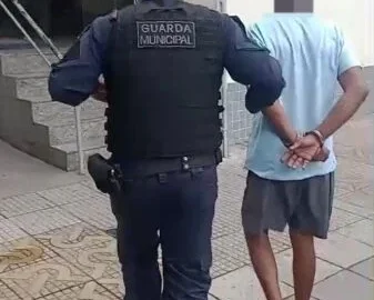 Homem agride o próprio pai e é preso pela Patrulha do Idoso em Volta Redonda