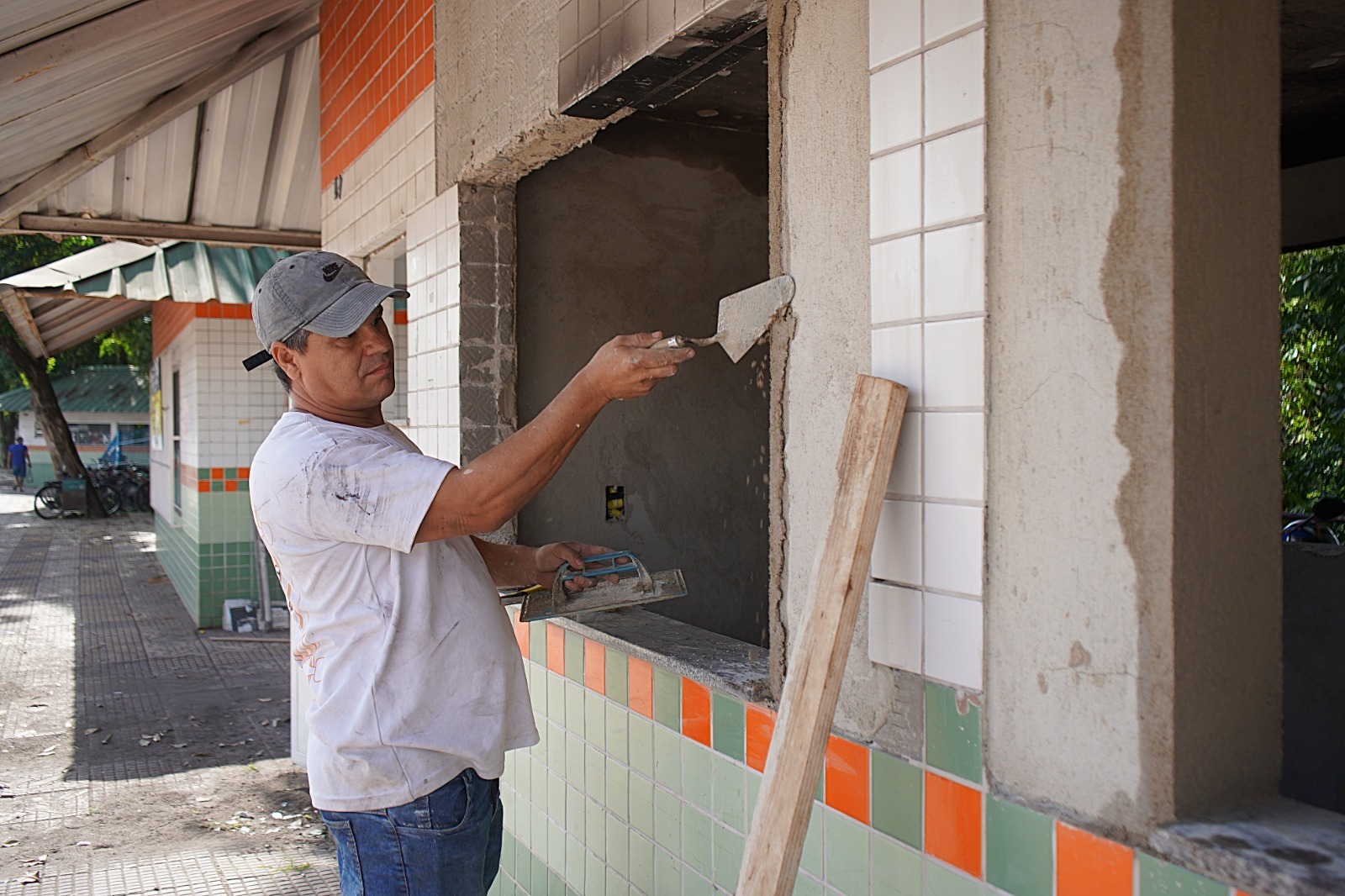 Prefeitura de Volta Redonda revitaliza quiosques da Beira-Rio para uso social