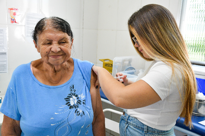 RESENDE VACINA TODOS OS GRUPOS PRIORITÁRIOS ELEGÍVEIS CONTRA A INFLUENZA