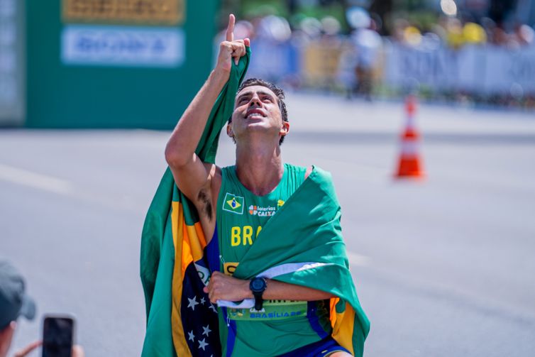 Brasília (DF),  12/04/2026 - Caio Bonfim e equipe feminina conquistam bronze no Mundial de Marcha
Foto: Mariana Sá/COB
