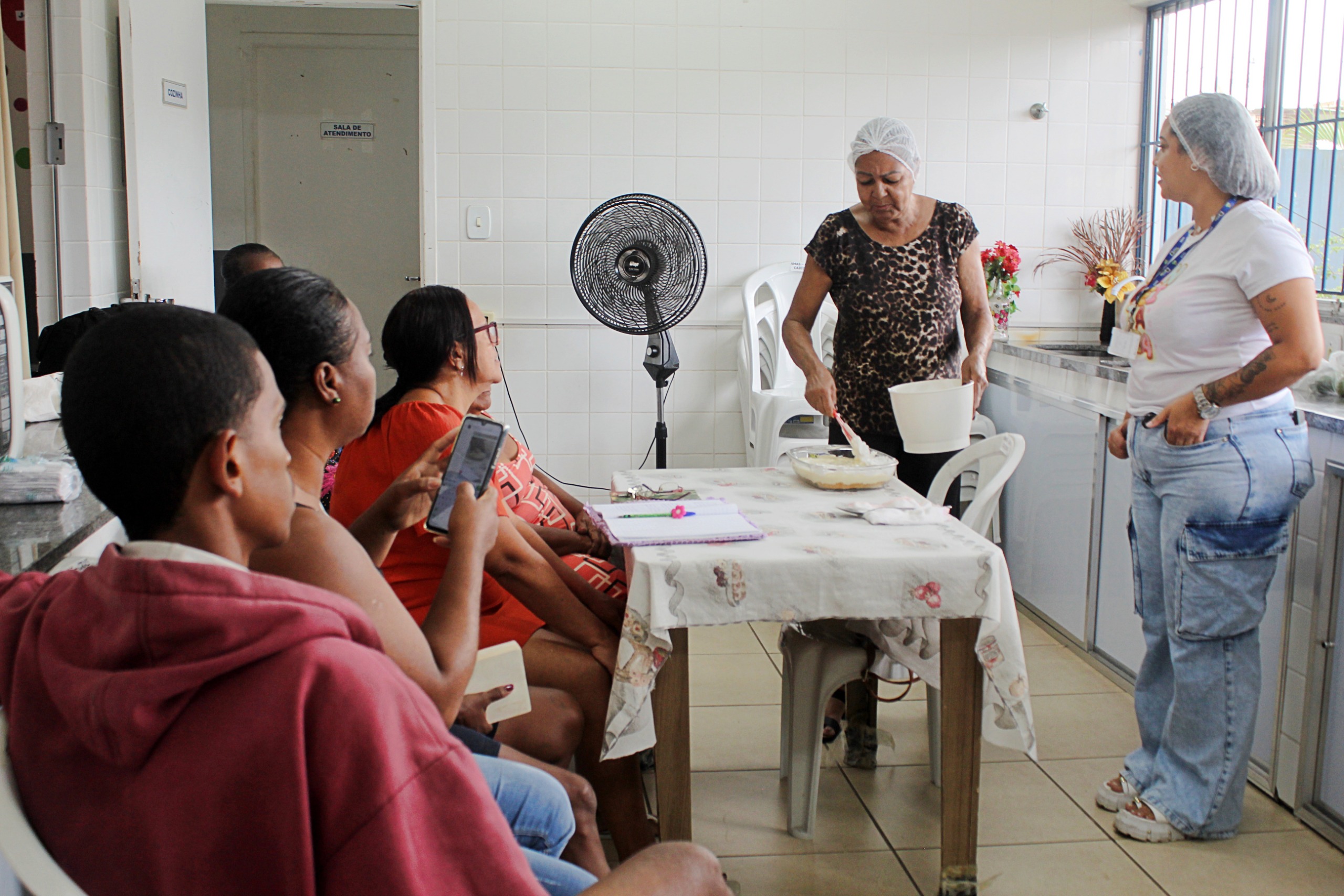 Após perder a filha, moradora de Volta Redonda reencontra esperança em oficina de culinária da Prefeitura