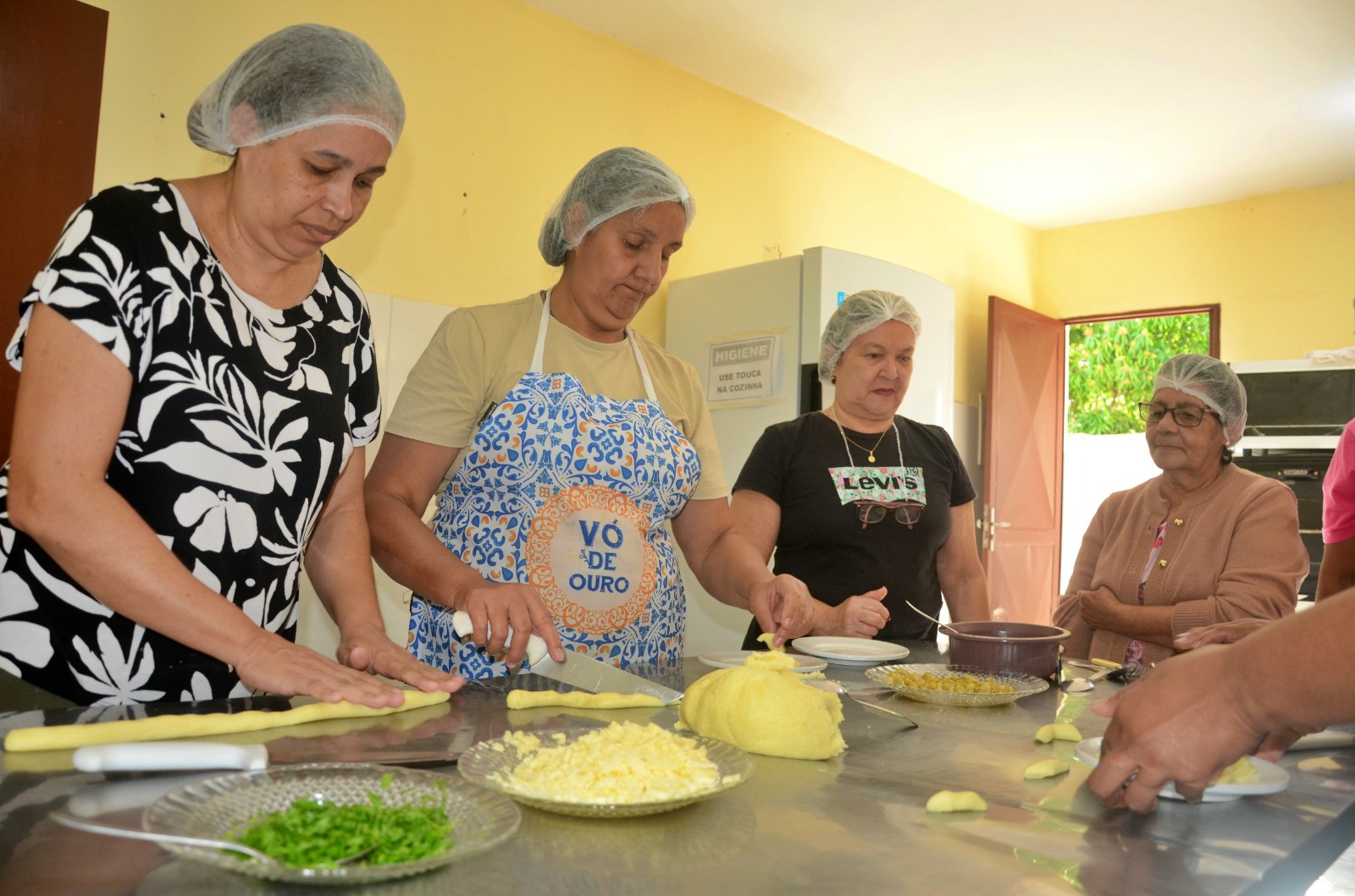 Assistência Social de Volta Redonda abre consulta pública para oficinas do Programa de Inclusão Produtiva nos Cras