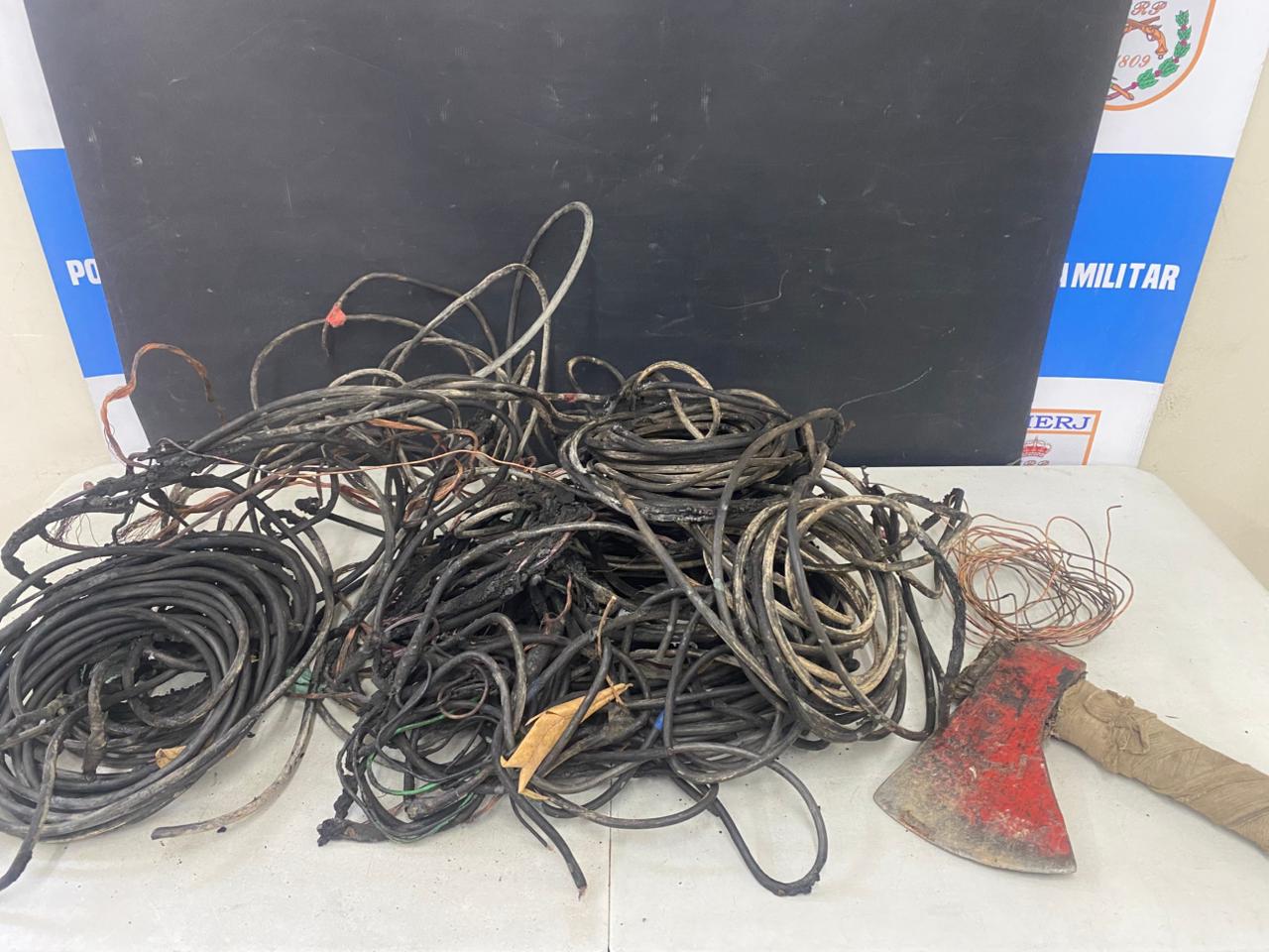Homem é preso por furto de cabos elétricos em Volta Redonda