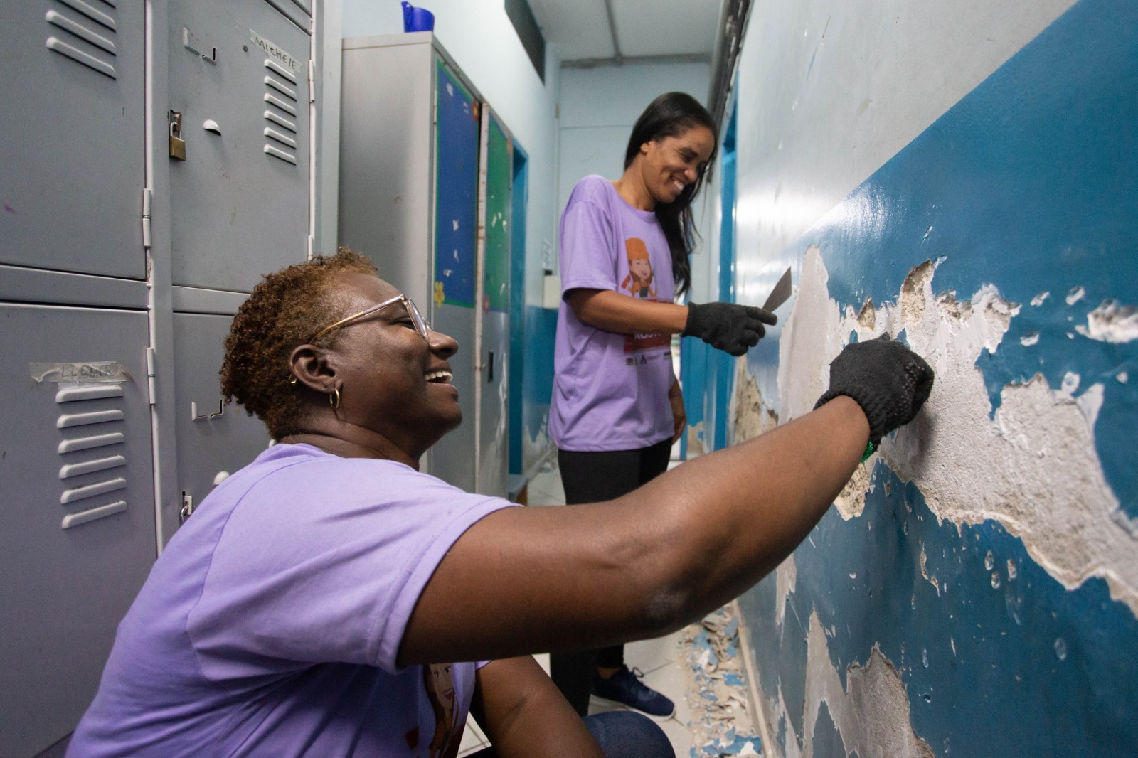 Mulheres Mãos à Obra: ex-alunas do projeto da Prefeitura de Volta Redonda são contratadas para serviços em escolas da rede municipal