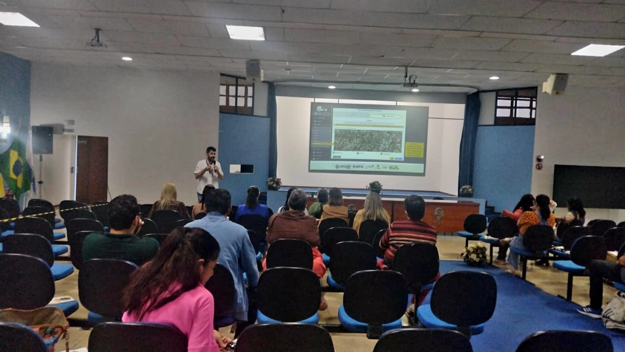 Volta Redonda sedia formação regional sobre transporte escolar
