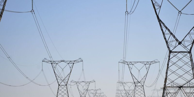 Governo amplia Luz para Todos na Amazônia Legal
