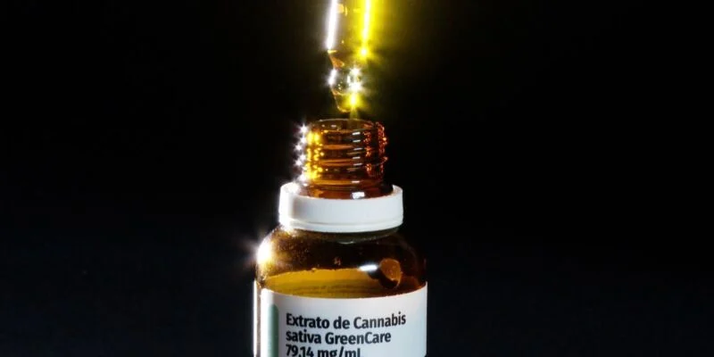 Mulheres de 45 a 64 anos lideram mercado de cannabis medicinal no país