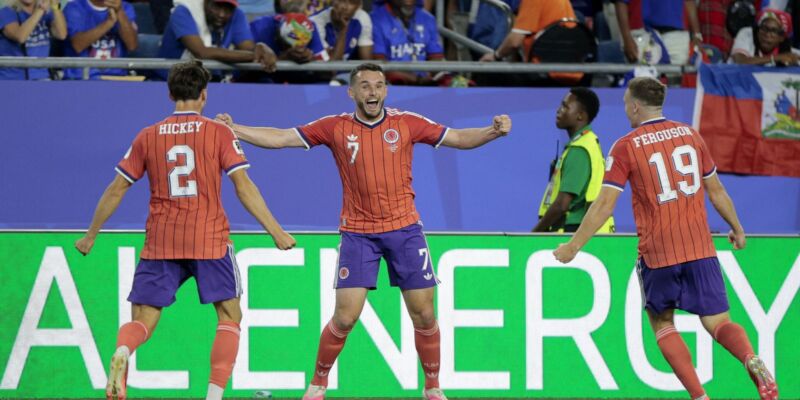 Escócia vence Haiti e vira líder do grupo do Brasil na Copa do Mundo