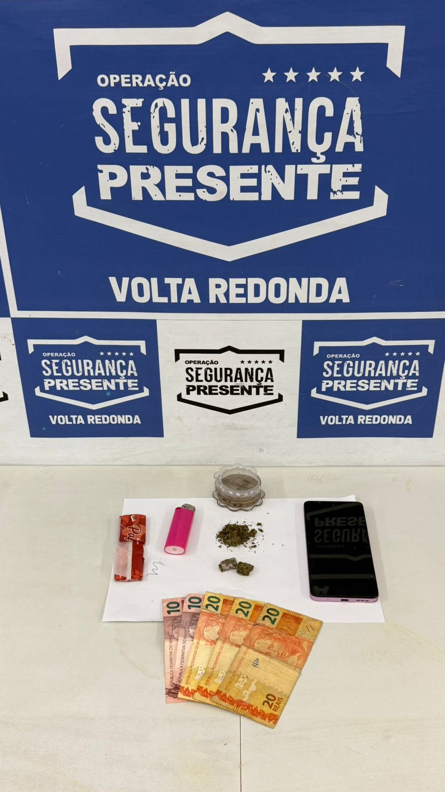Denúncia leva Operação Segurança Presente a apreender adolescente por tráfico de drogas em Volta Redonda