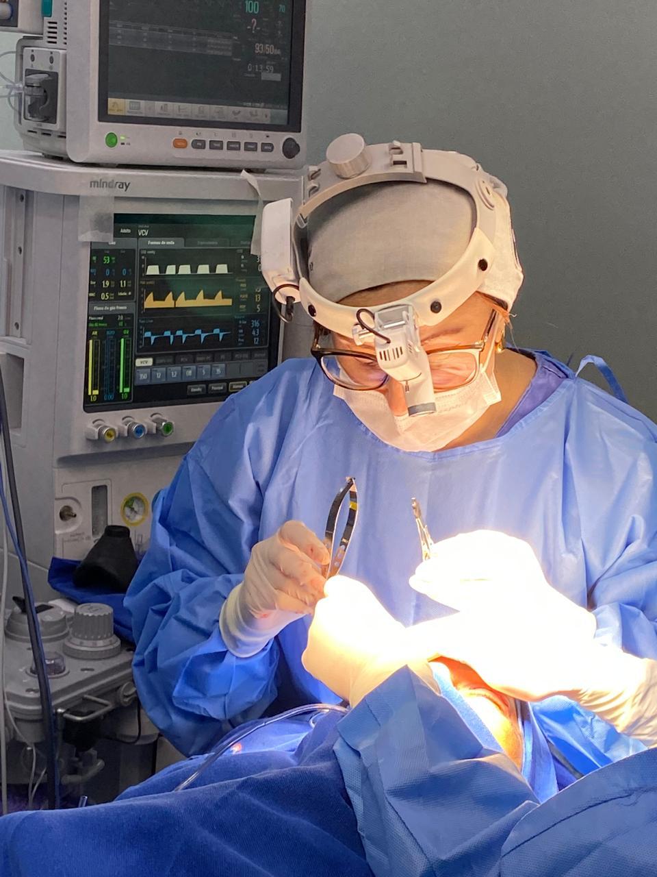 Volta Redonda: Hospital São João Batista ganha equipamento moderno para cirurgias de retina