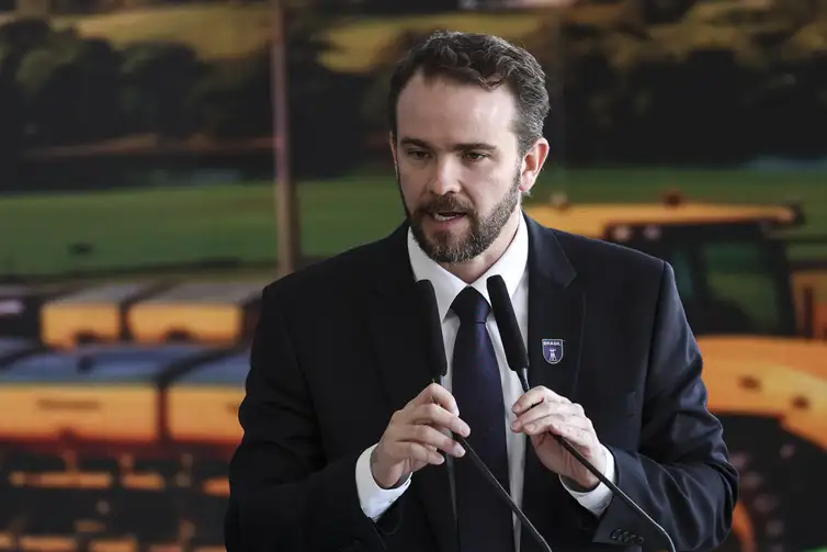 Brasília (DF), 30/06/2026 - O ministro da Fazenda, Dario Durigan, durante o lançamento do Plano Safra 2026/2027, no Palácio do Planalto.  Foto: Marcelo Camargo/Agência Brasil