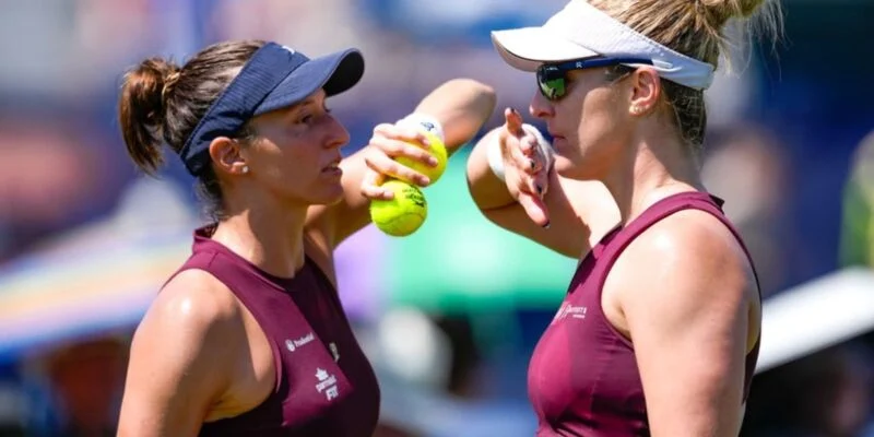 Luisa Stefani estreia bem em Wimbledon, mas João Fonseca dá adeus