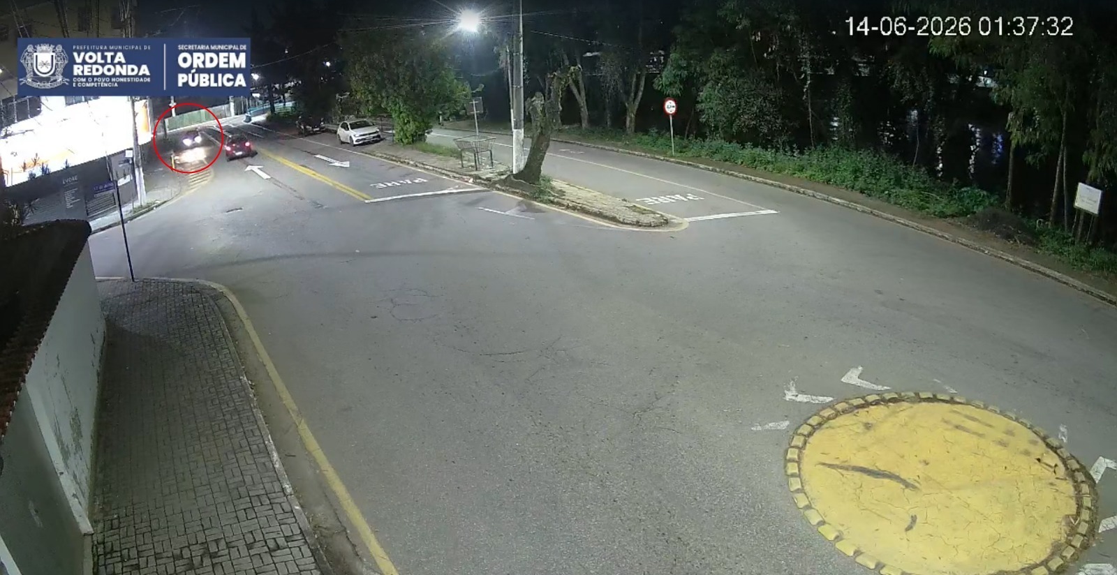 Câmeras da Ordem Pública de Volta Redonda flagram motorista na contramão e em alta velocidade no Aterrado