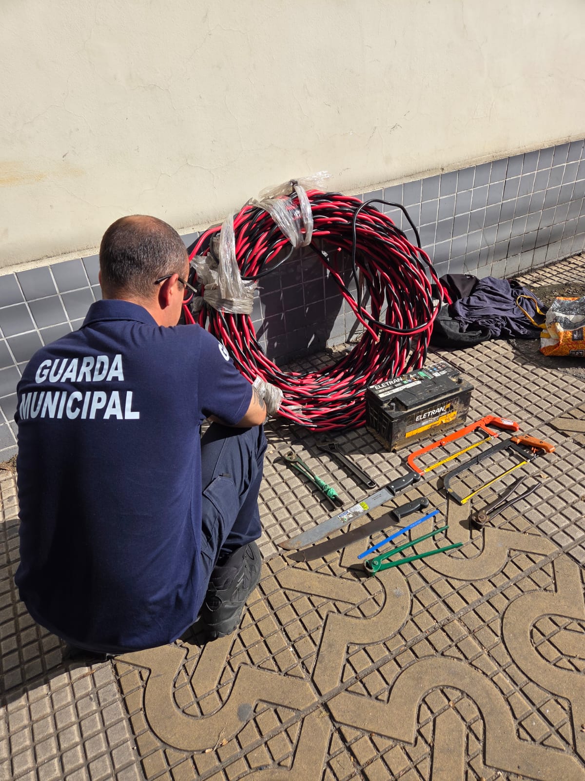 Guarda Municipal de Volta Redonda prende três suspeitos em flagrante por furto e apreende grande quantidade de cobre
