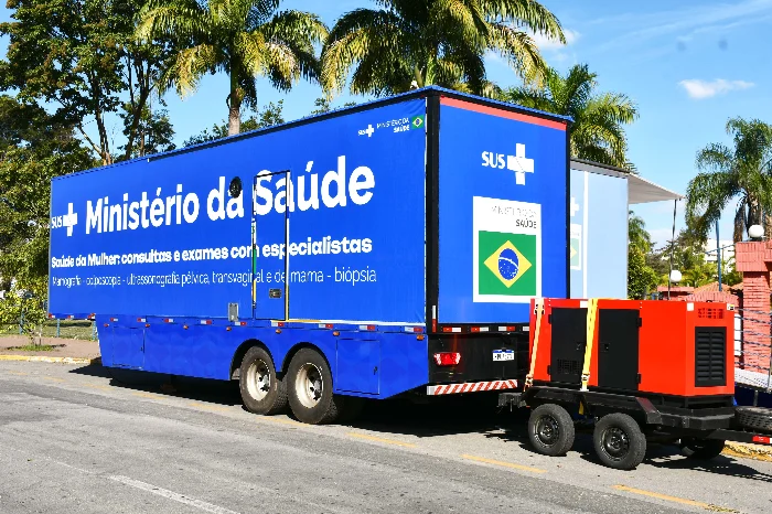 RESENDE RECEBE CARRETA COM ATENDIMENTO ESPECIALIZADO NA SAÚDE DA MULHER