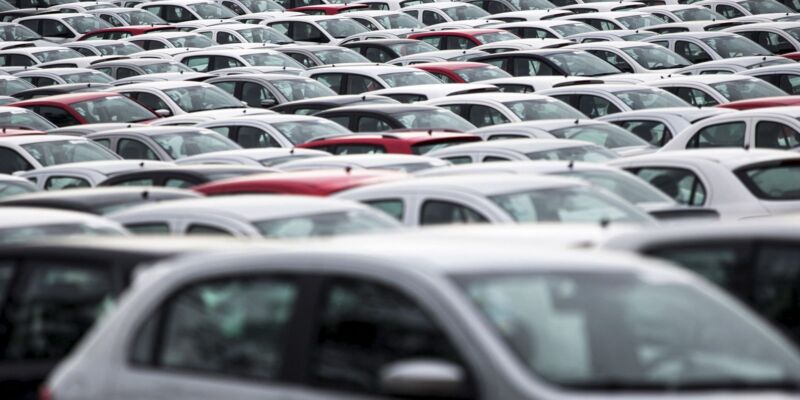 Emplacamentos de veículos cresceram 10% em julho