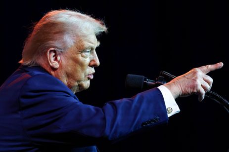 REUTERS/Kevin Lamarque/Proibida reprodução U.S. President Donald Trump addresses House Republicans at their annual issues conference retreat, at the Kennedy Center, renamed the Trump-Kennedy Center by the Trump-appointed board of directors, in Washington, D.C., U.S., January 6, 2026. REUTERS/Kevin Lamarque