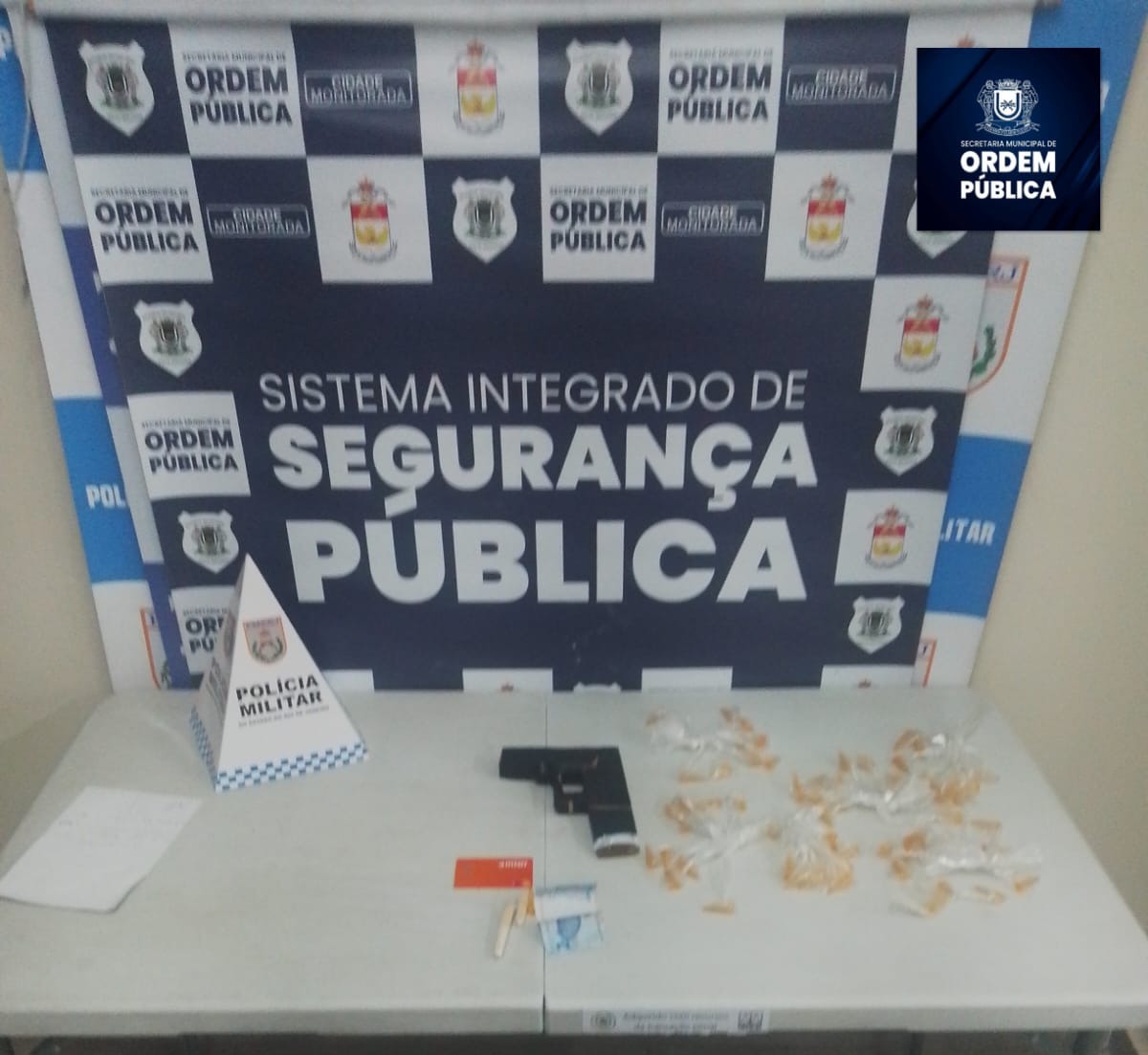 Adolescente é apreendido em Volta Redonda com réplica de arma após denúncia em grupo de WhatsApp da Ordem Pública