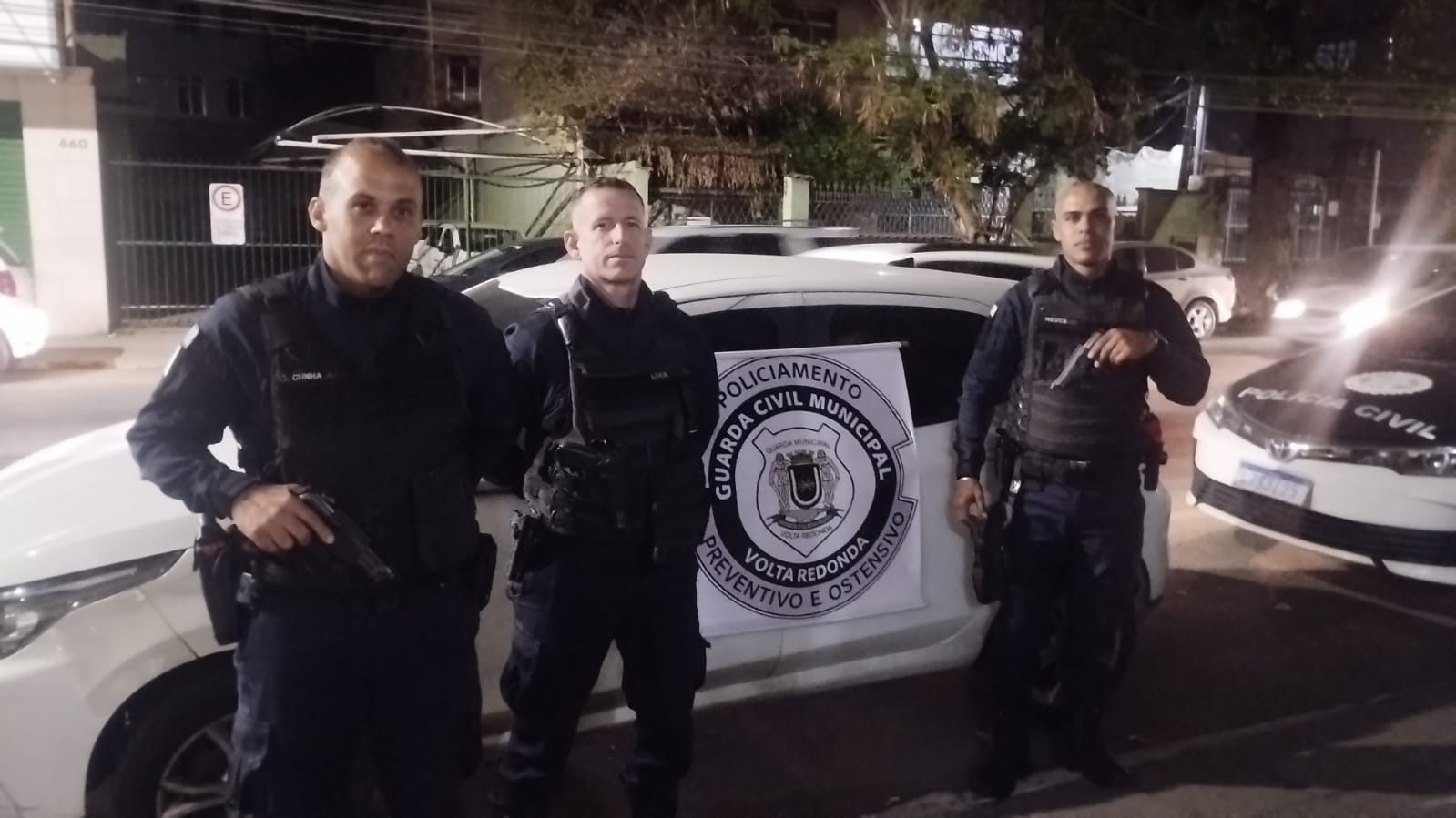 Guarda Municipal recupera carro furtado em São Paulo que circulava clonado em Volta Redonda