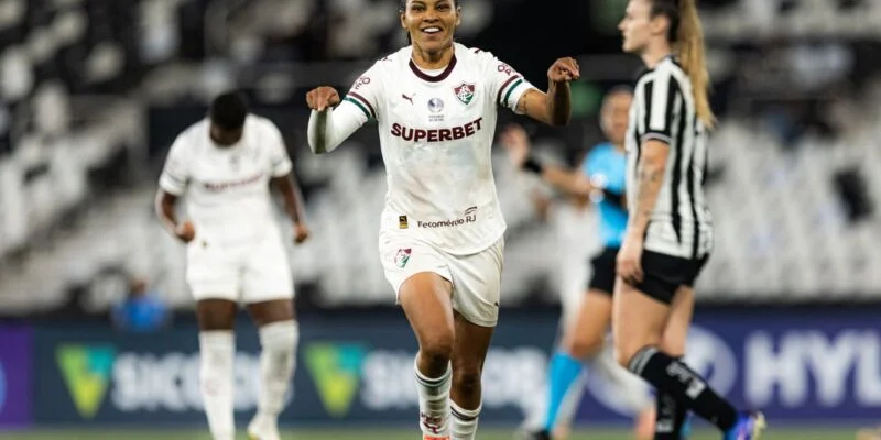 Fluminense domina, vence e complica Botafogo no Brasileirão Feminino