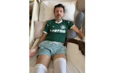 lito/ Instagram O influenciador e especialista em aviação Lito Sousa, criador do canal Aviões e Músicas, foi diagnosticado com a Doença de Creutzfeldt-Jakob (DCJ), uma condição neurológica rara, degenerativa e de rápida progressão. Foto: lito/ Instagram