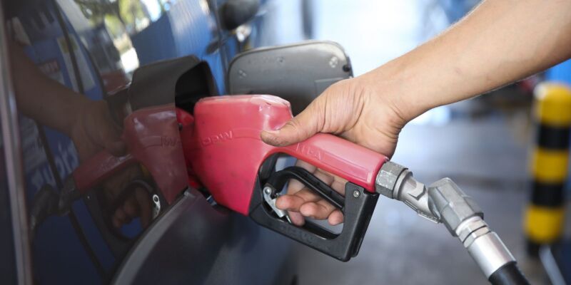 Fazenda mantém subsídio de R$ 2,12 ao óleo diesel