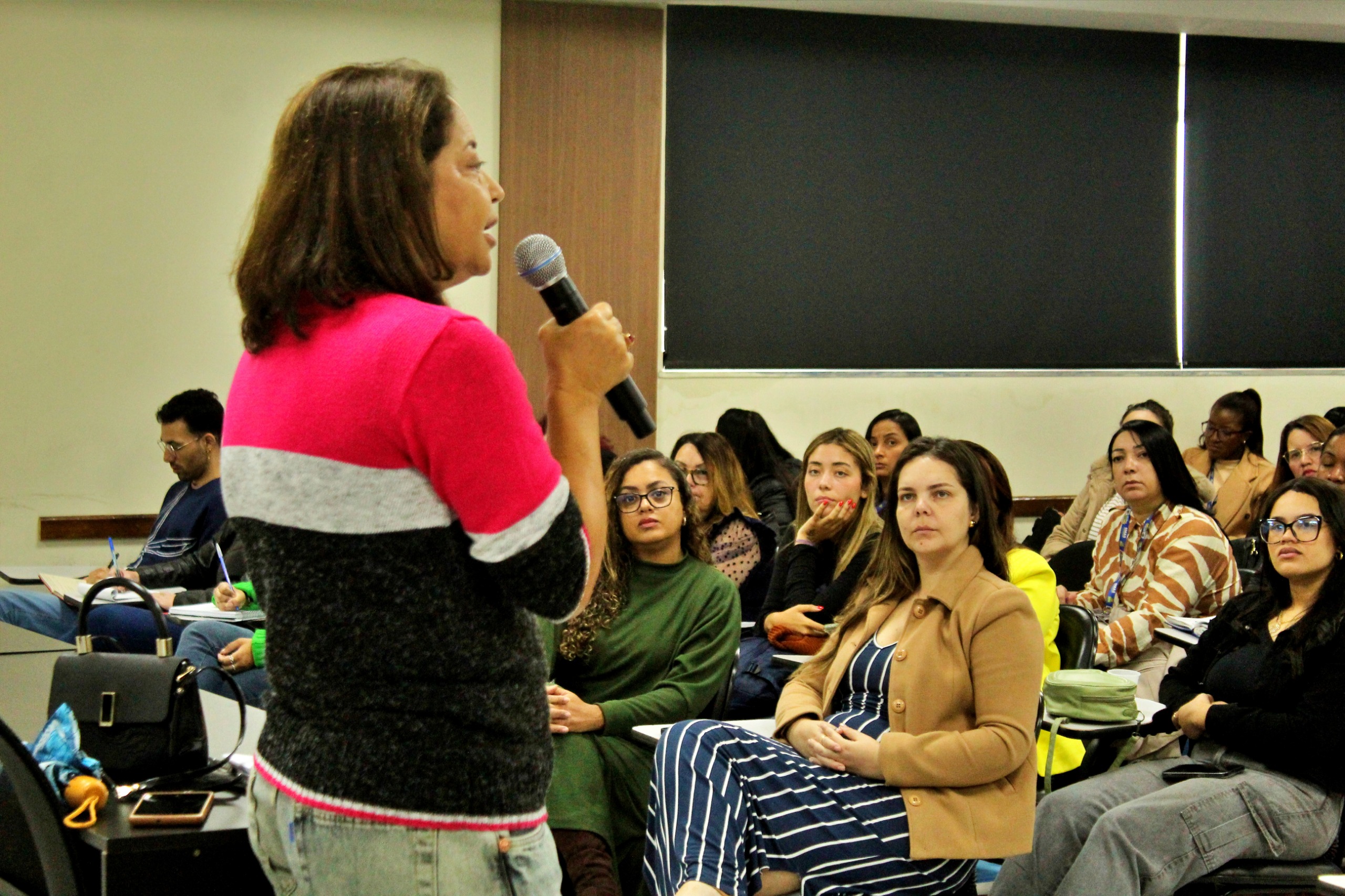 Assistência Social de Volta Redonda capacita profissionais para melhorar atendimento sobre benefícios