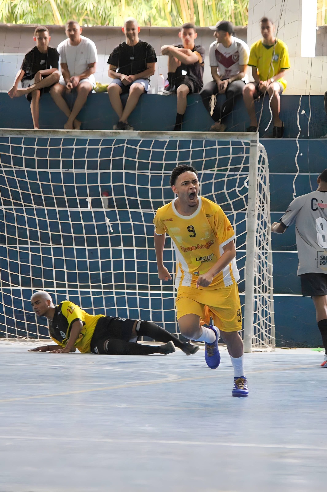 Equipes Sub-15 e Sub-17 do Volta Redonda Futsal conquistam bons resultados fora de casa no fim de semana