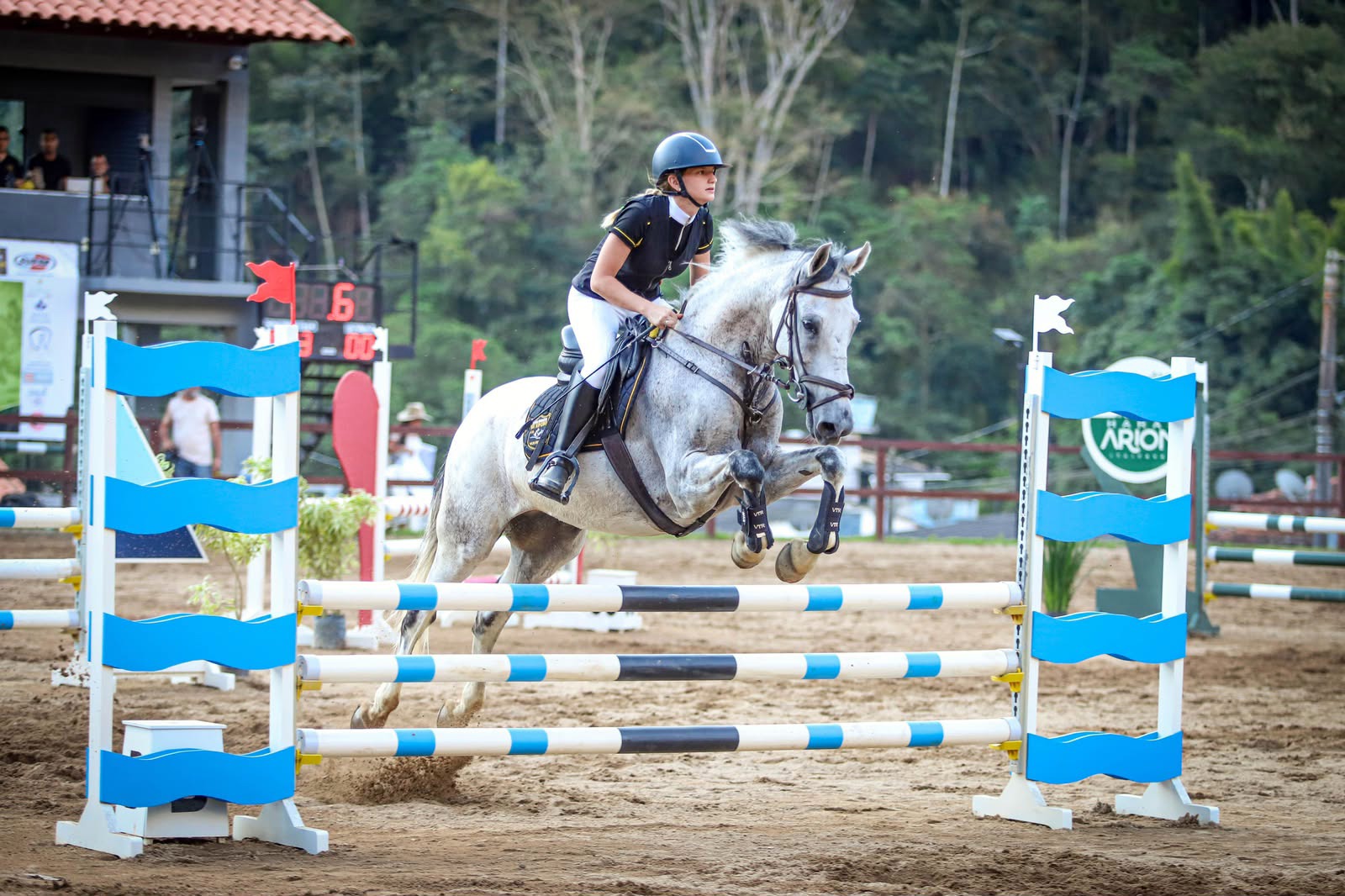 Escola Municipal de Hipismo de Volta Redonda domina pódio na 7ª Etapa do Circuito da Liga Carioca, em Petrópolis