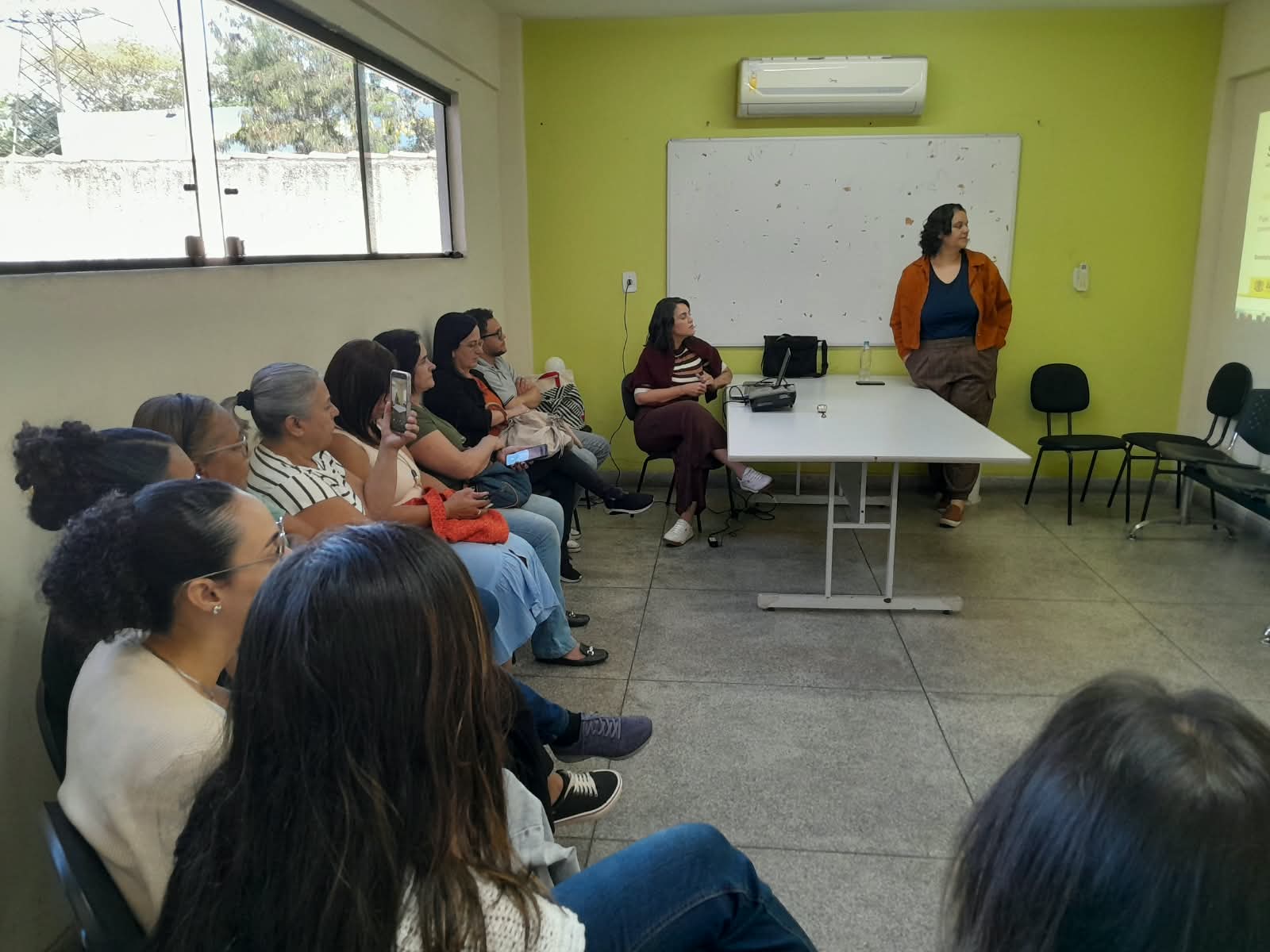 Setembro Amarelo: Secretaria de Políticas para Mulheres e Direitos Humanos de Volta Redonda conscientiza servidores