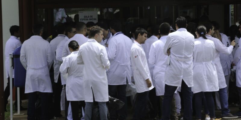 Prazo para recursos do Enamed 2026 e Revalida 2026/2 vai até quinta