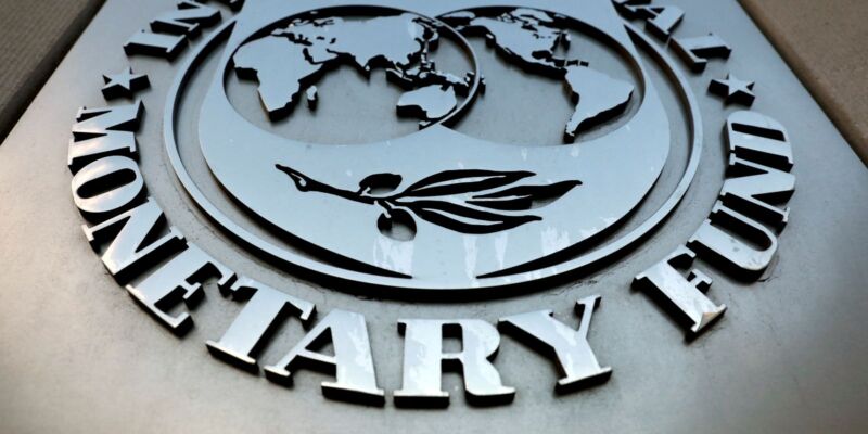 FMI prevê crescimento de 2,2% do PIB do Brasil em 2026