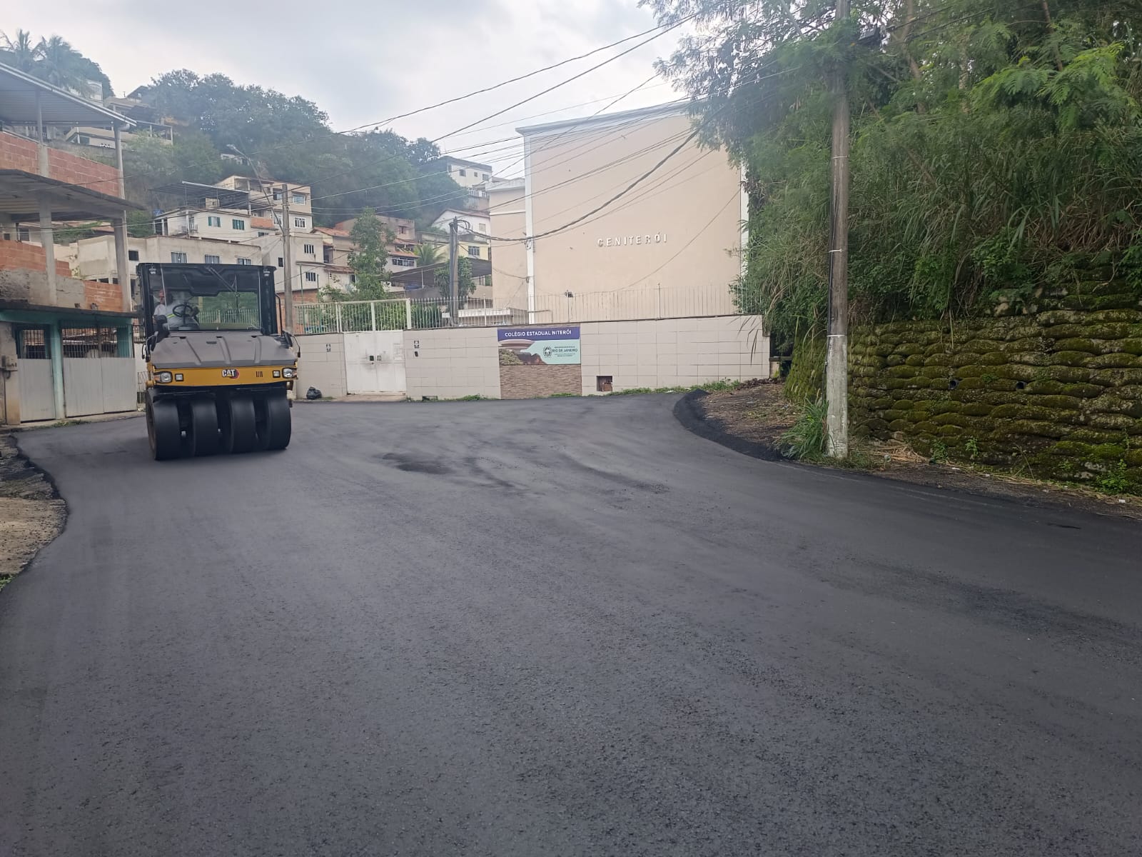 Prefeitura de Volta Redonda realiza asfaltamento no bairro São Cristóvão