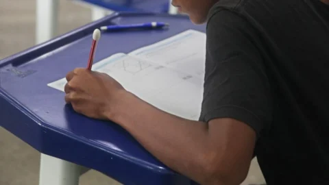 Alunos e professores participam hoje de Olimpíada de Matemática