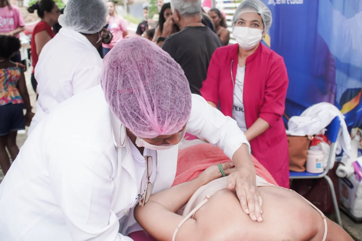AME Itambi promove ação especial do Outubro Rosa com serviços de saúde e bem-estar para mulheres