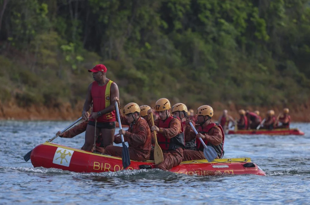 Cadetes do CBMERJ iniciam Estágio de Busca, Resgate e Sobrevivência