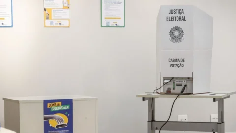 Eleitores de Itaguaí, no Rio, votam domingo também para prefeito