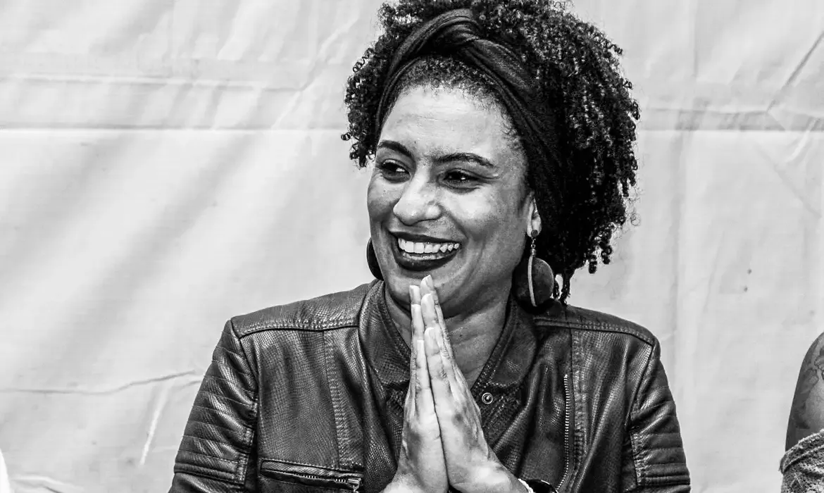 Família denuncia agressão a Marielle em grupo de WhatsApp da PUC-Rio