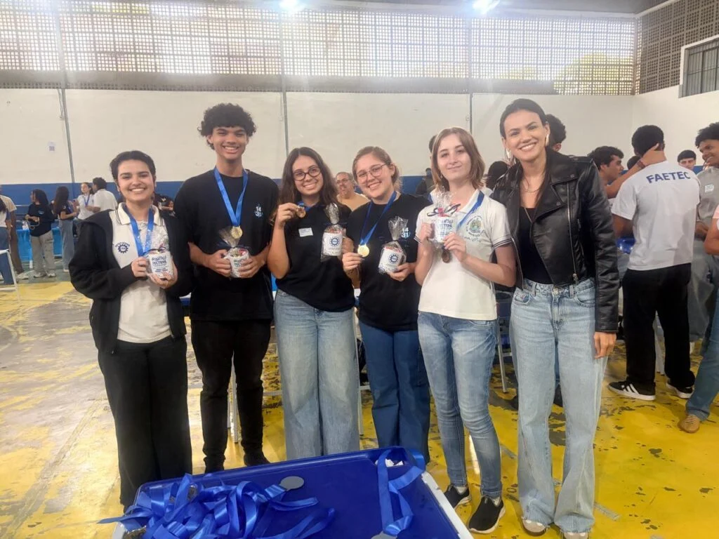 Feira de Ciência e Tecnologia da Faetec Henrique Lage destaca criatividade e inovação dos estudantes
