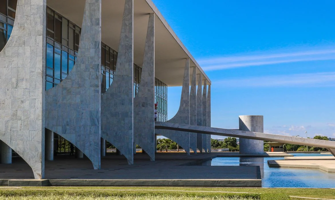 Instituto prevê impacto fiscal de R$ 40 bilhões com medidas de Lula