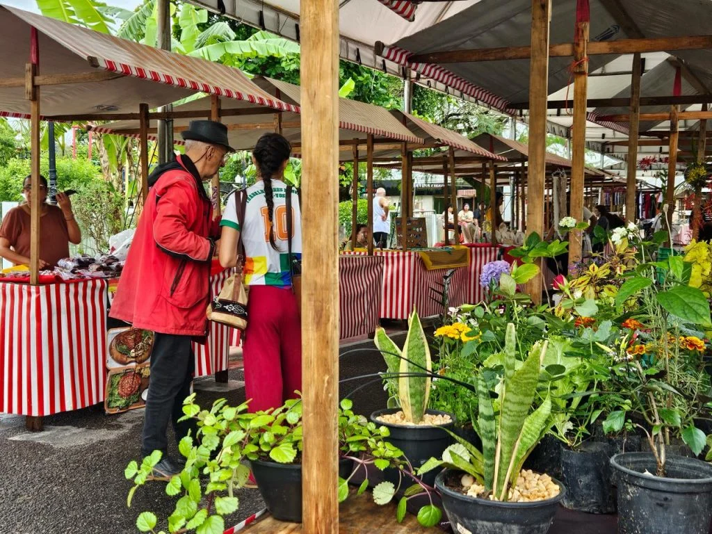 Maricá promove Feira da Agricultura Familiar com produtos e artesanato locais em Araçatiba