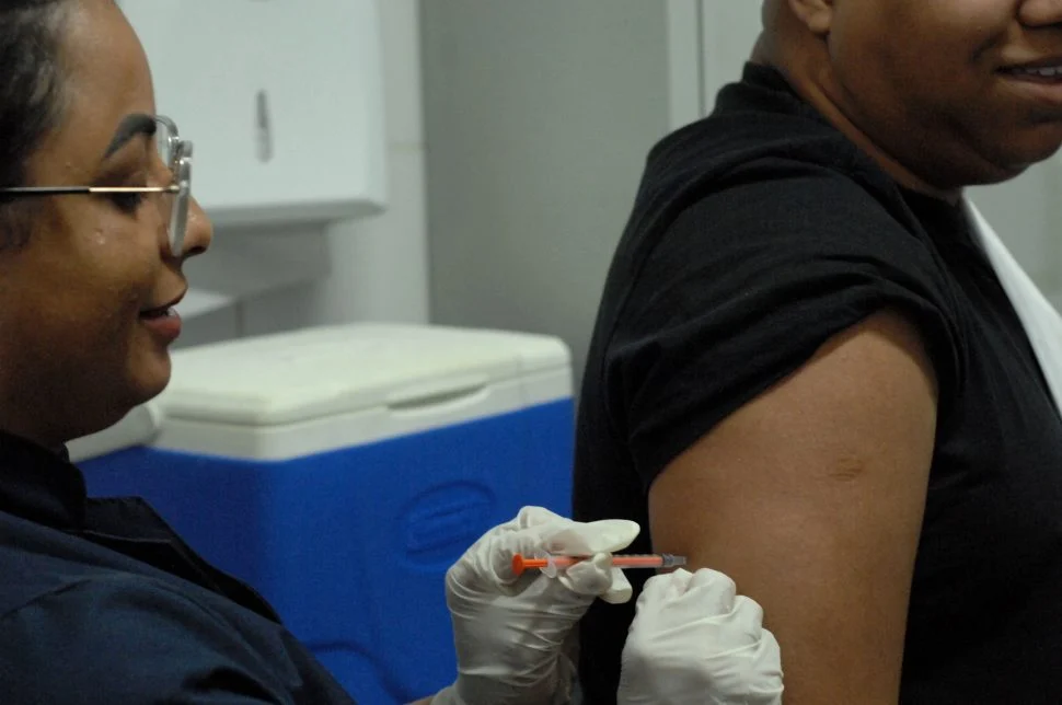 Nova Iguaçu amplia vacinação contra a meningite para pessoas de 3 meses a 59 anos