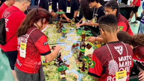 O futuro começa hoje: alunos de Duque de Caxias participam de competição nacional de robótica