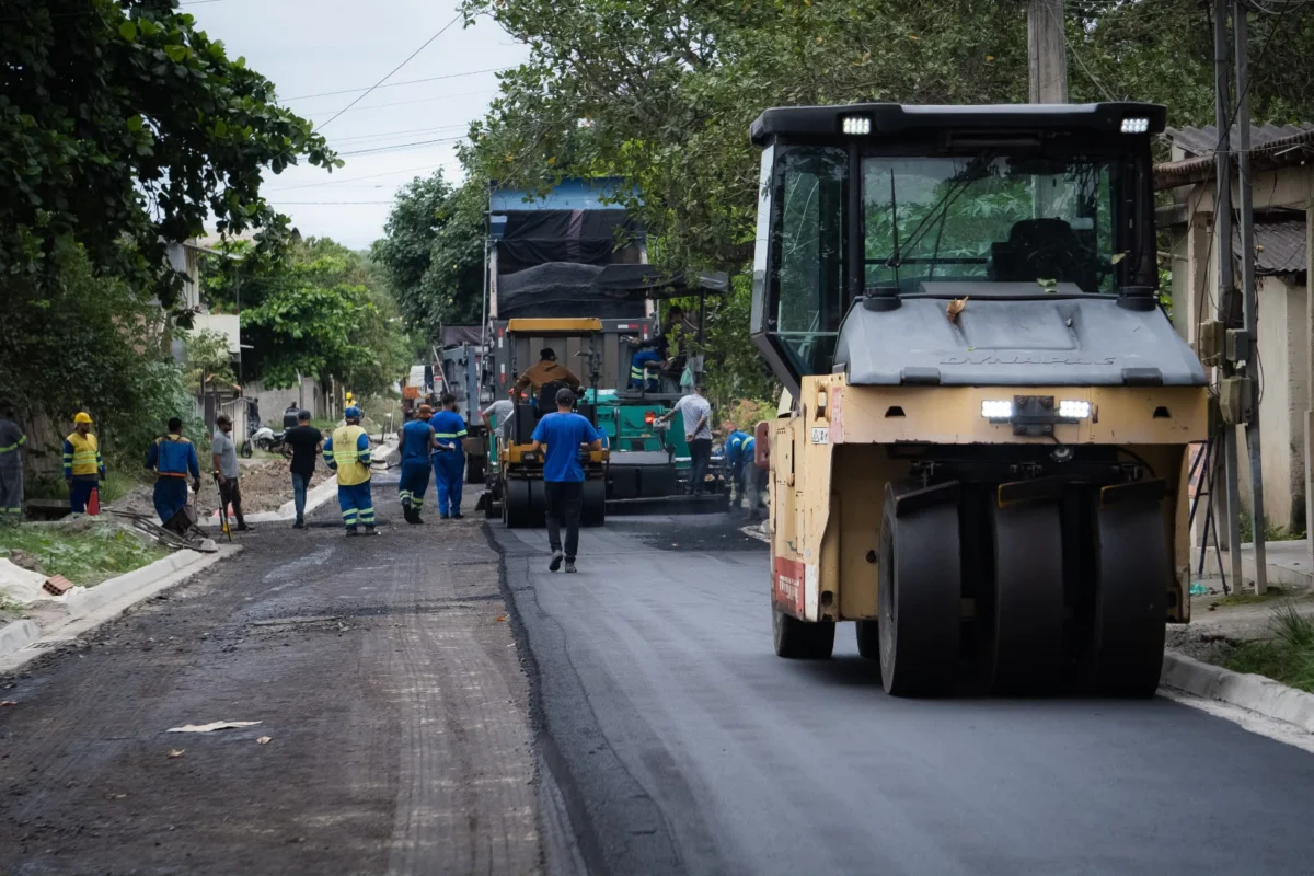 Obras de pavimentação avançam no Retiro São Joaquim, em Itaboraí