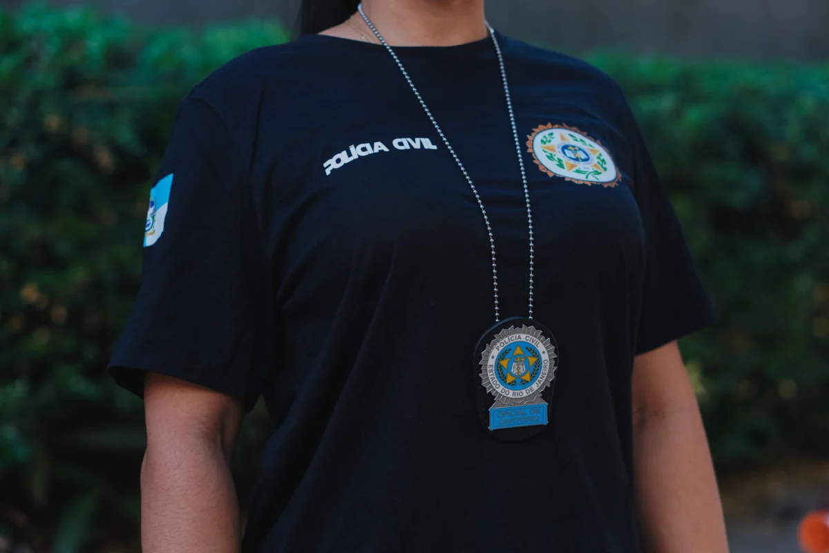 Polícia Civil prende homem que agrediu a esposa em Jacarépagua