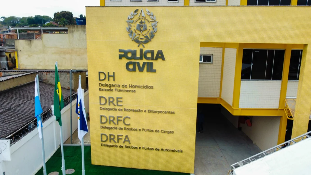 Polícia Civil prende mulher por matar companheiro com veneno e esquartejar o corpo em Nova Iguaçu