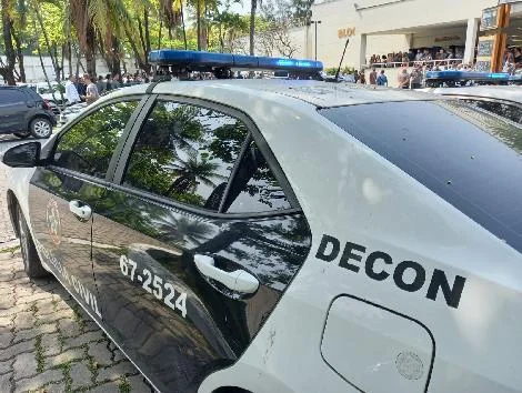 Polícia Civil realiza operação contra clínica responsável por mortes de pacientes após procedimentos estéticos na Zona Sul do Rio