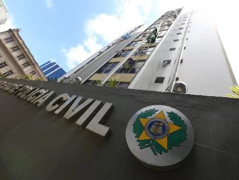 Polícias Civil e Militar prendem liderança do CV na Comunidade Morar Carioca